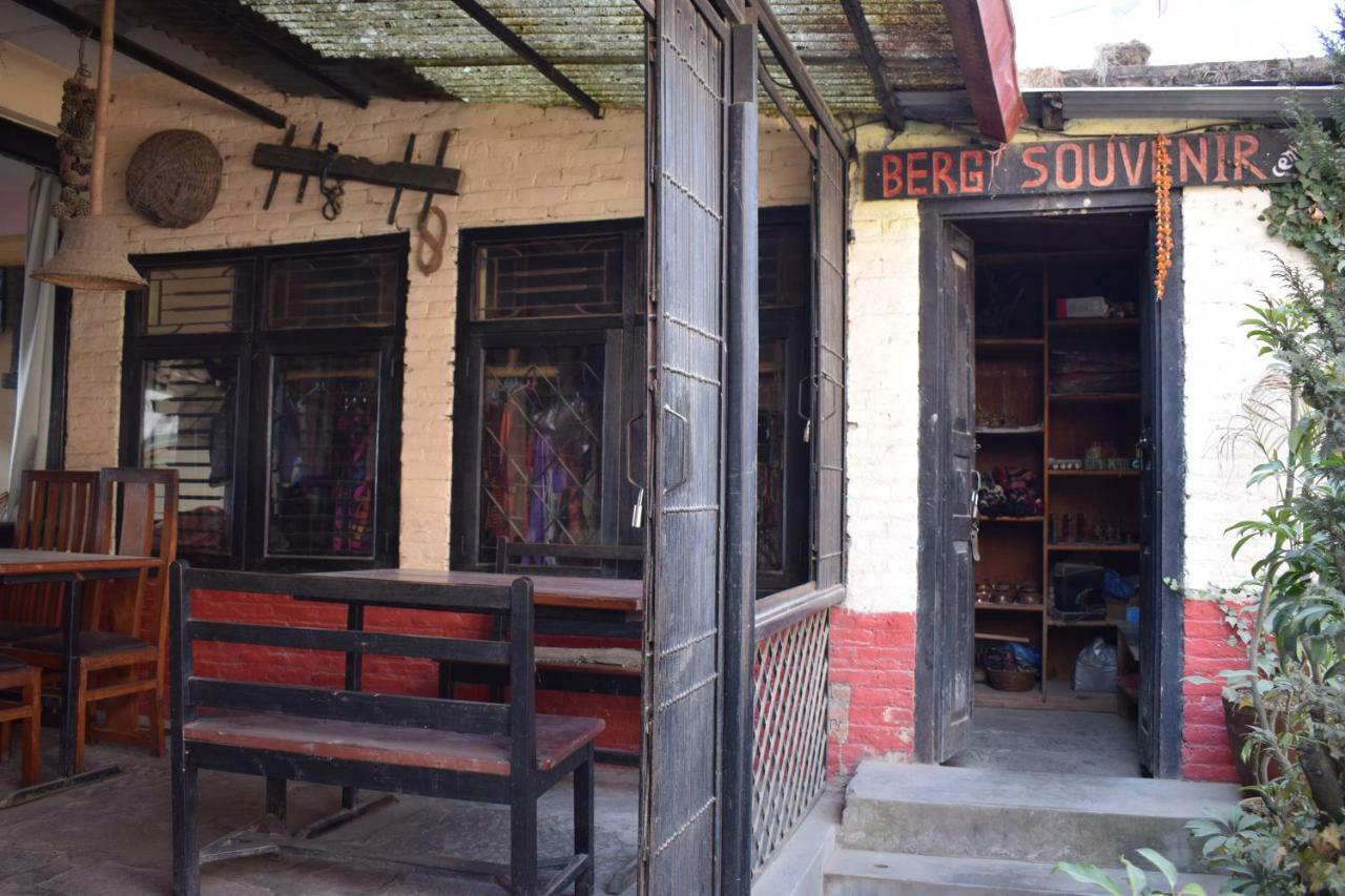 Berg House Cafe And Hotel Nagarkot Exterior photo